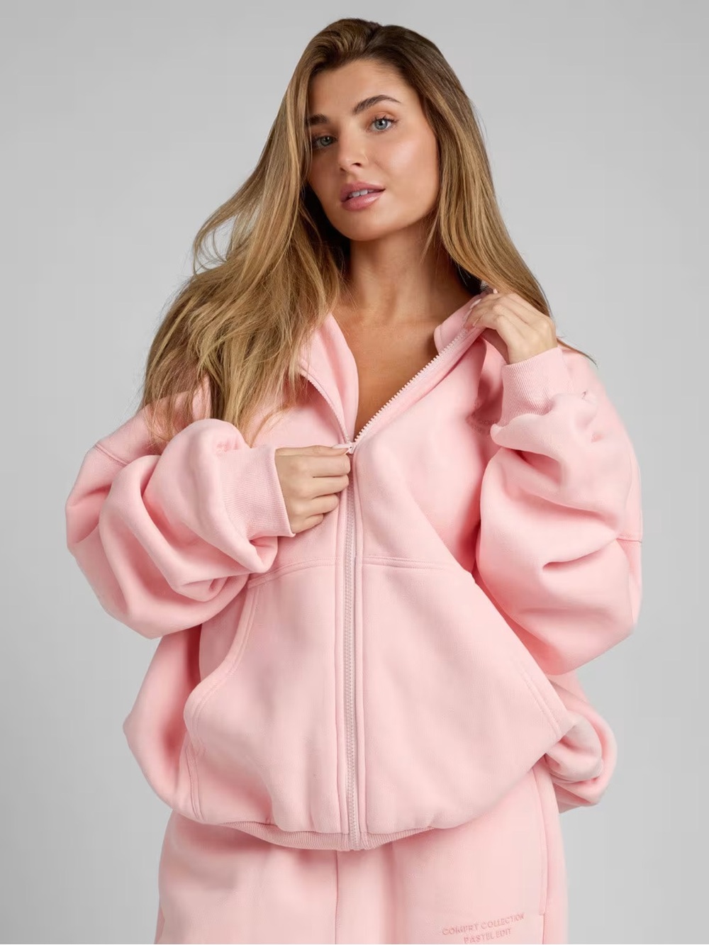 Comfrt Pastel Zip Hoodie- Mega